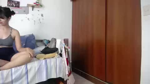 Snapshot of moonlunita chatting on September 9, 6:08 pm moonlunita online show from September 9, 6:08 pm