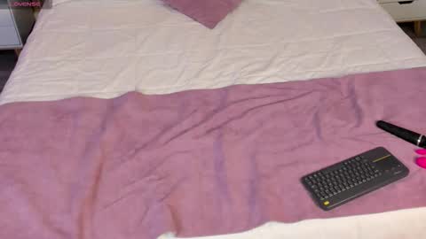 moonofhades online show from March 13, 3:43 am