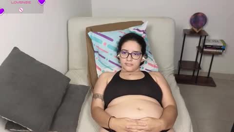 Moon Woman online show from February 3, 6:40 am