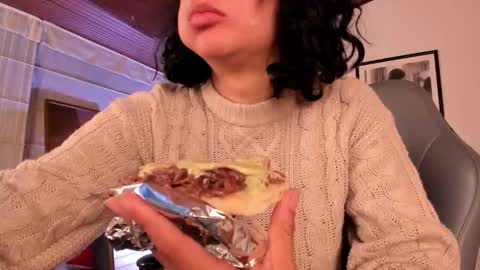 Michelle online show from October 17, 2:21 pm