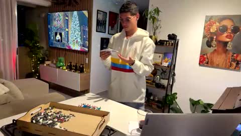   online show from November 12, 12:46 am