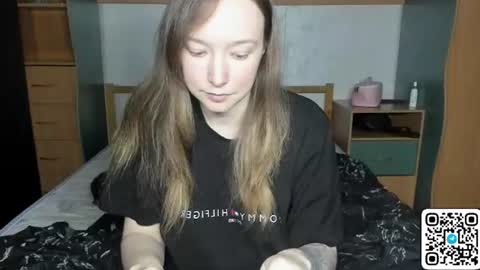 Lisa 3 online show from June 15, 4:32 pm