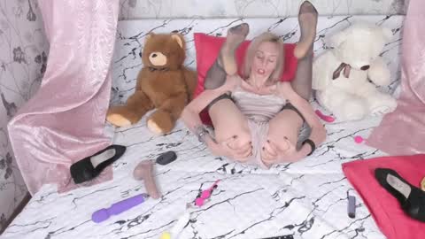 Snapshot of morphomarilyne chatting on January 19, 5:05 am Morpho online show from January 19, 5:05 am