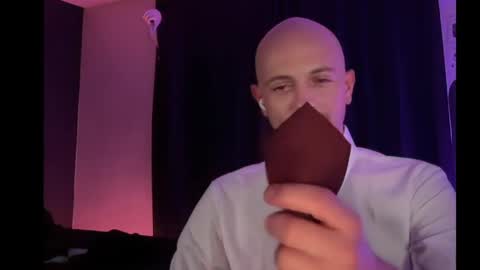 mount_vesuvius online show from April 18, 7:07 pm