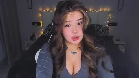 Carolina online show from April 4, 4:58 pm