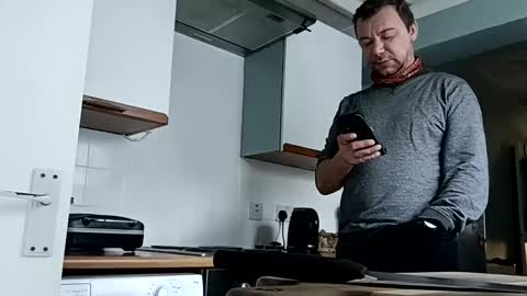 mr_i_ online show from February 9, 9:47 am