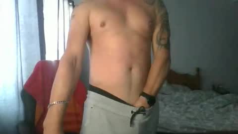 mr_i_ online show from April 28, 7:56 am