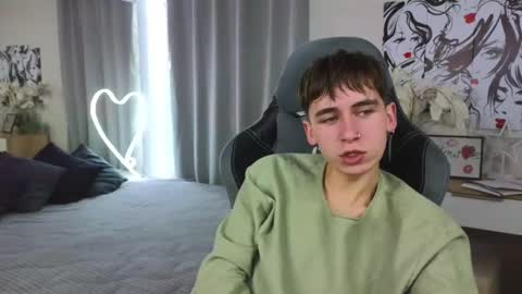 Kris online show from February 23, 9:59 pm