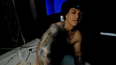 mr_maximo online show from November 3, 5:52 am