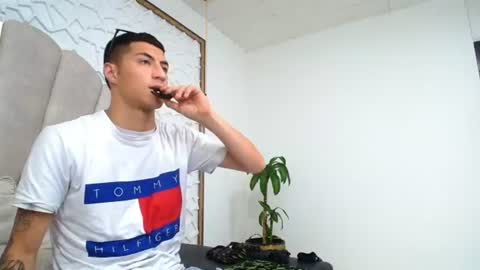 Mr Porn  online show from June 12, 2:54 am