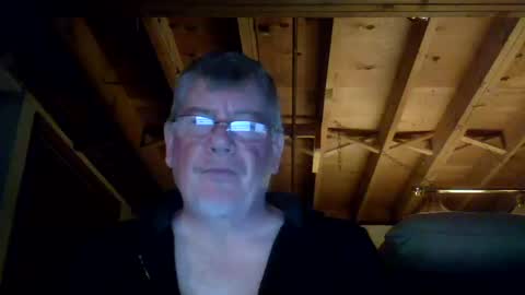 Snapshot of mrblade666 chatting on October 16, 12:43 am mrblade666 online show from October 16, 12:43 am