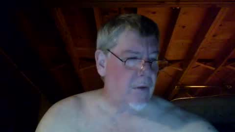 Snapshot of mrblade666 chatting on October 13, 12:18 pm mrblade666 online show from October 13, 12:18 pm