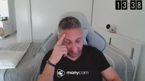 mrdr000 online show from April 9, 11:38 am