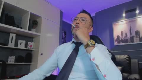 Snapshot of mrfrank_tattoo chatting on September 30, 12:48 pm MrFrank. online show from September 30, 12:48 pm
