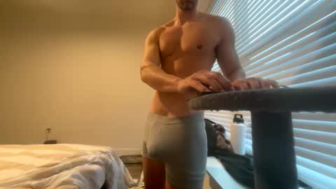 mrjonesjones online show from December 20, 1:51 pm