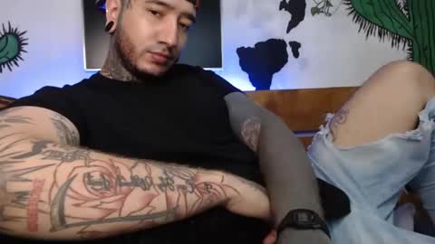 Snapshot of mrmanny__ chatting on February 7, 3:02 am mrmanny__ online show from February 7, 3:02 am