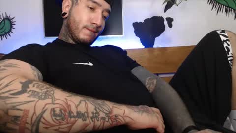 Snapshot of mrmanny__ chatting on February 13, 11:17 am mrmanny__ online show from February 13, 11:17 am