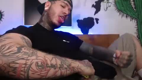 Snapshot of mrmanny__ chatting on October 7, 5:25 am mrmanny__ online show from October 7, 5:25 am