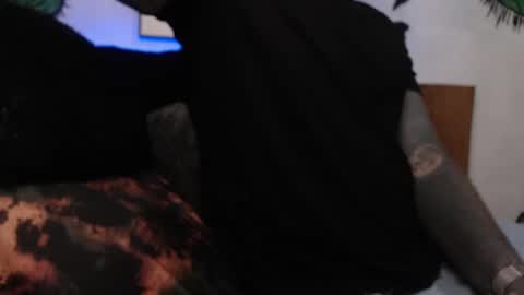 Snapshot of mrmanny__ chatting on October 27, 1:05 am mrmanny__ online show from October 27, 1:05 am