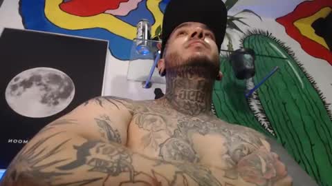 Snapshot of mrmanny__ chatting on February 13, 2:20 pm mrmanny__ online show from February 13, 2:20 pm