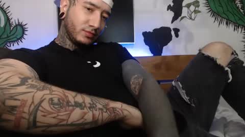 Snapshot of mrmanny__ chatting on February 16, 12:21 pm mrmanny__ online show from February 16, 12:21 pm