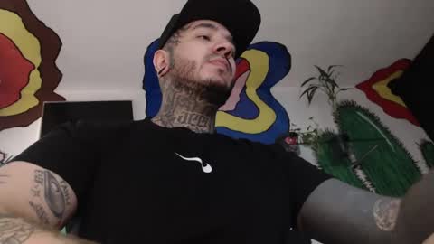 Snapshot of mrmanny__ chatting on December 12, 7:15 pm mrmanny__ online show from December 12, 7:15 pm