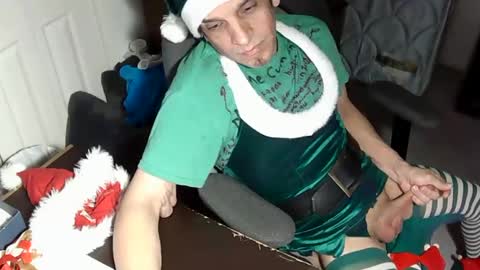 Snapshot of mrmarcxxcam chatting on December 29, 5:21 am MrMarc online show from December 29, 5:21 am