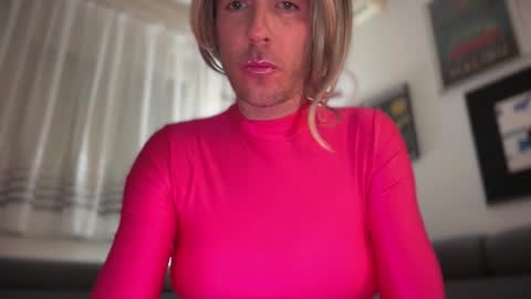 TaleOfLaura online show from April 25, 12:02 am