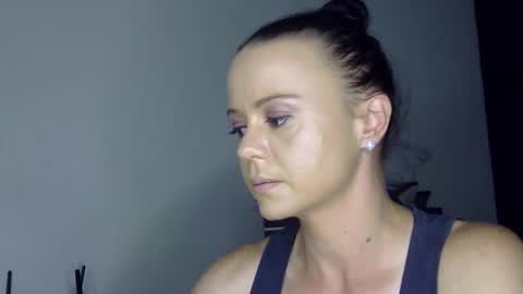 mrs_bunny_swing online show from April 1, 11:33 am