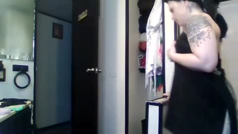 Mrstxoxo4594 online show from October 2, 12:48 pm