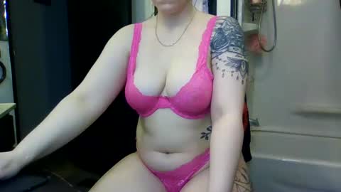 Mrstxoxo4594 online show from March 8, 3:16 pm