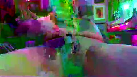mrthickdick19822 online show from April 16, 5:18 am
