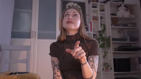 Lore online show from September 19, 7:28 pm