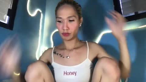 ms_maureenx69x online show from May 12, 7:39 am