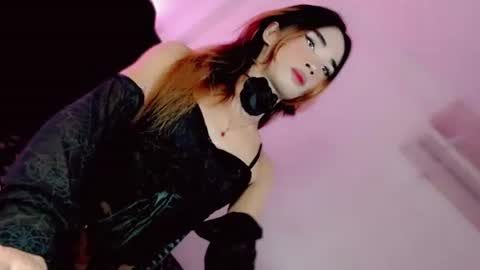 mscherry_ online show from March 29, 7:15 pm