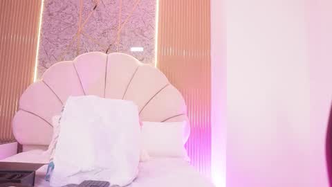 Manuela  online show from November 6, 3:31 am