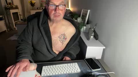 mtb1697 online show from April 21, 10:50 pm