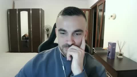 Victor online show from April 13, 6:23 pm