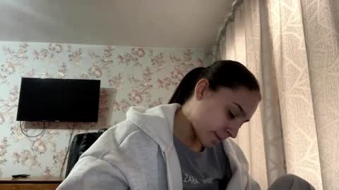 Tia online show from April 10, 6:30 am