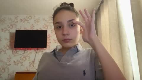 Tia online show from February 19, 8:13 am