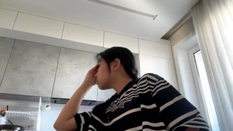 Mia online show from April 9, 10:15 pm