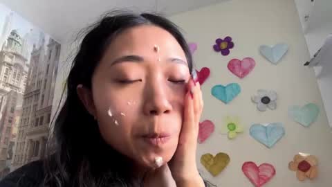 Mia online show from March 1, 6:17 am