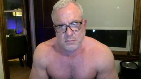 Muscl Dad online show from April 14, 3:32 am