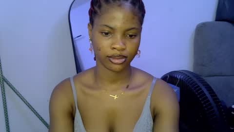 muscle_queen0 online show from March 7, 1:44 pm