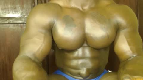musclegod23 online show from November 22, 12:09 am