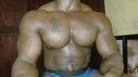 musclegod23 online show from February 17, 2:49 pm