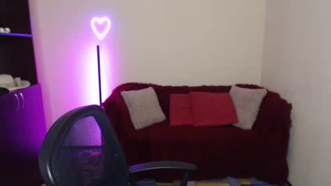 Jenya online show from February 19, 5:05 am