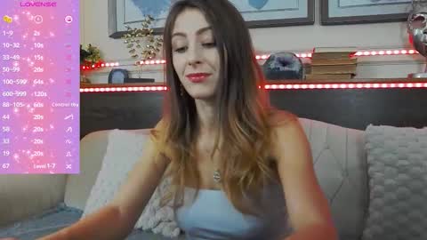 Luna  online show from November 2, 8:31 pm