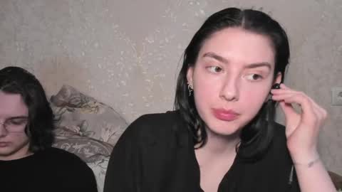 cute couple online show from April 21, 9:44 pm