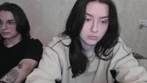 cute couple online show from June 18, 7:52 pm